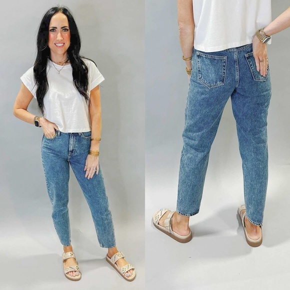 HIDDEN Zoey Tapered Mom High Rise Ankle Crop Acid Wash 100% Cotton Jeans - Picture 5 of 12